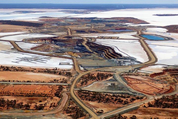 1-Hour Lake Lefroy including Big Pit Scenic Flight from Kalgoorlie